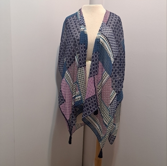 Multi Media Pattern One Size Cover Up - Picture 1 of 10